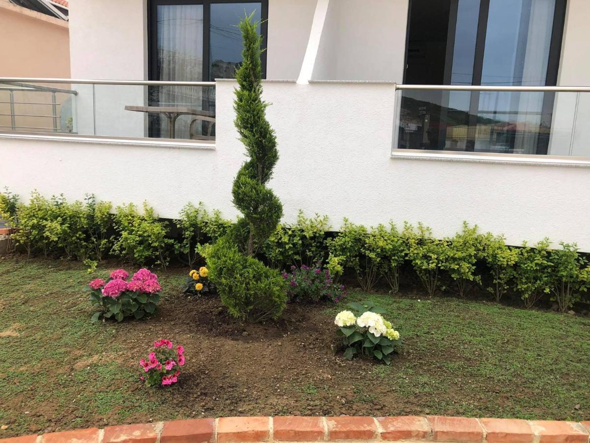 Hotel Adriatik Ksamil Buitenkant foto